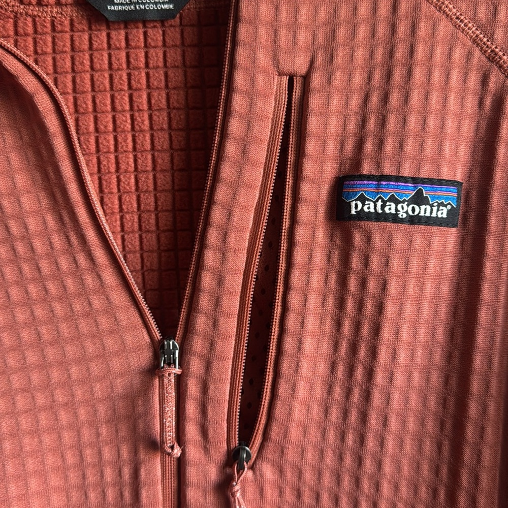 Patagonia Women's R1 Pullover Burl Red Medium - Picture 8 of 9